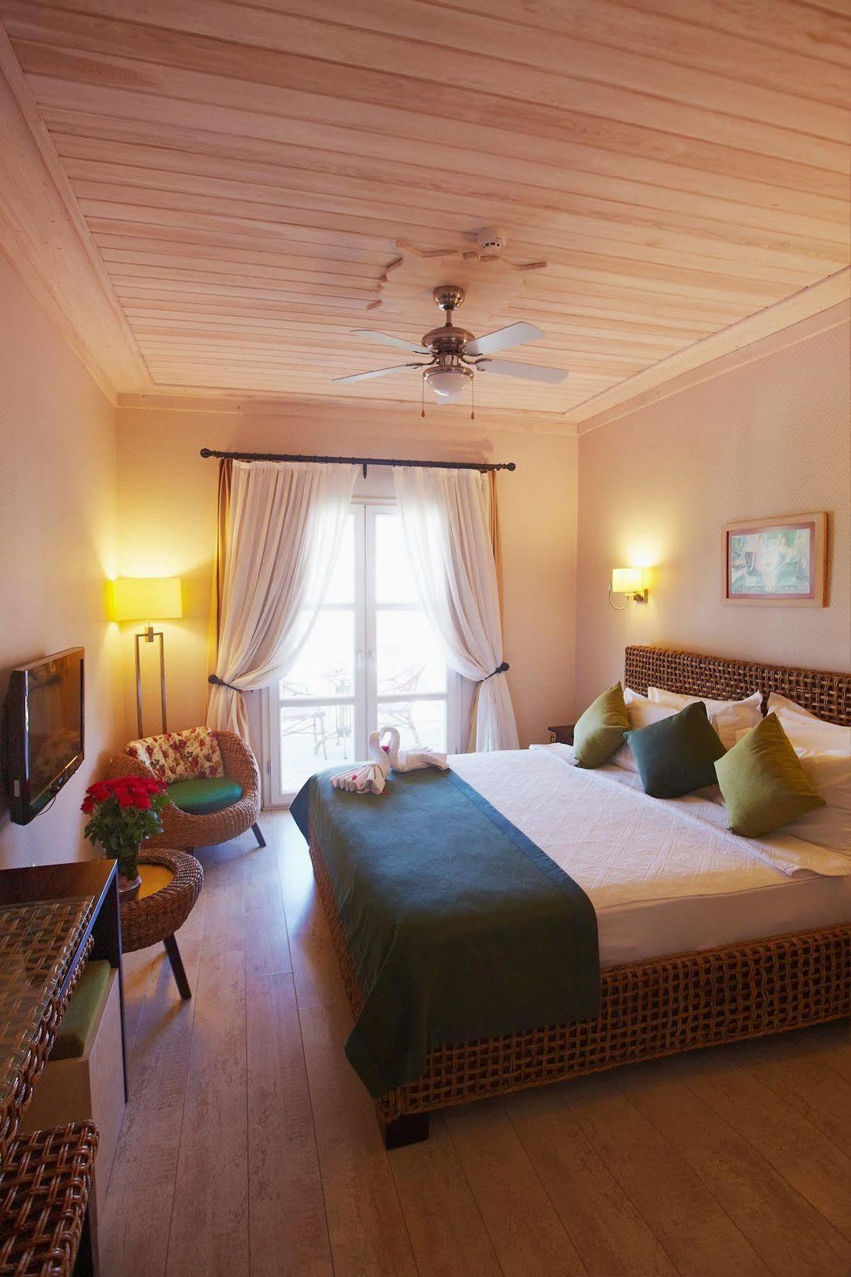 Casa Oliva Alacati - Adults Only 14 Plus Екстериор снимка
