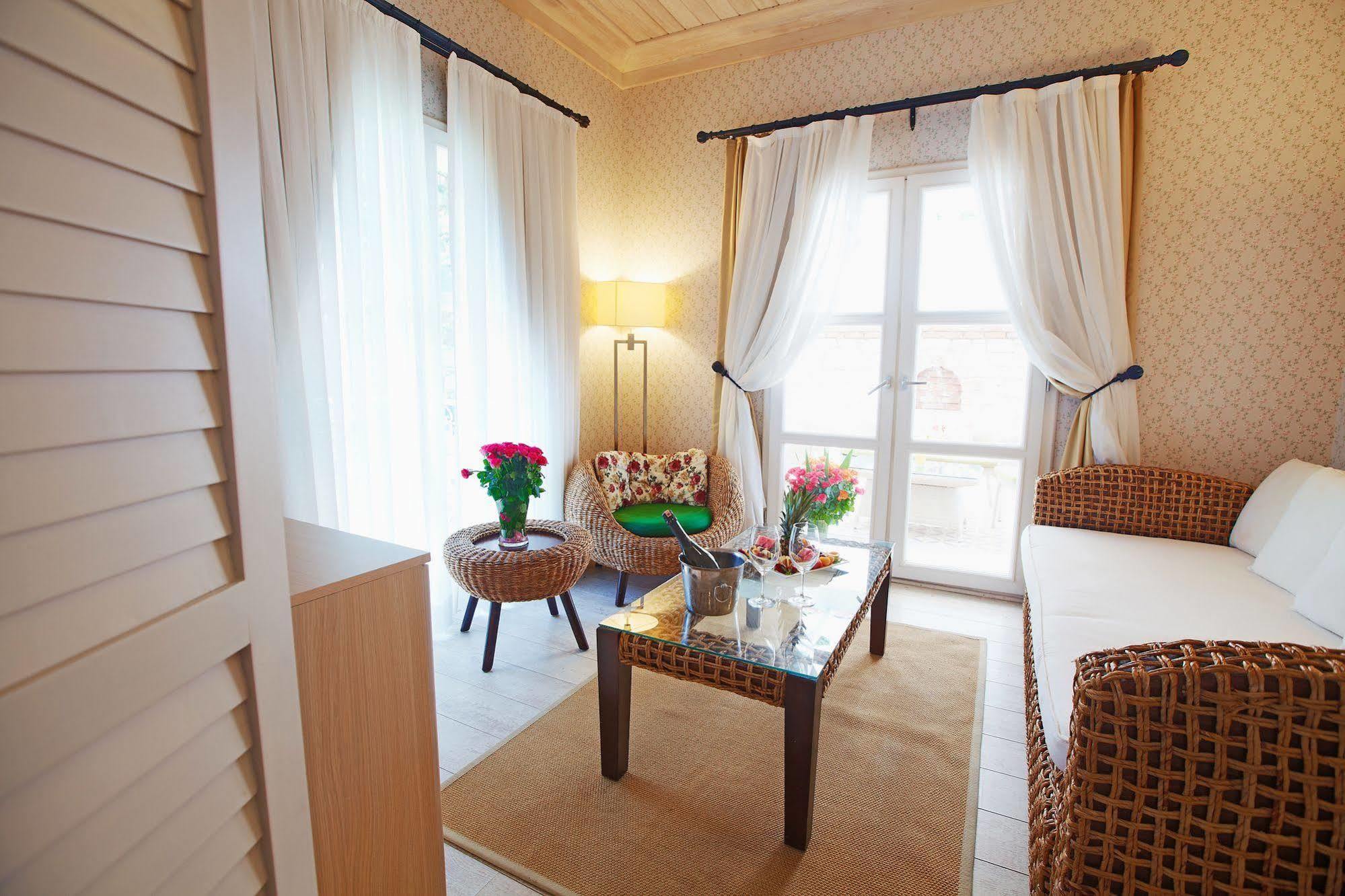 Casa Oliva Alacati - Adults Only 14 Plus Екстериор снимка
